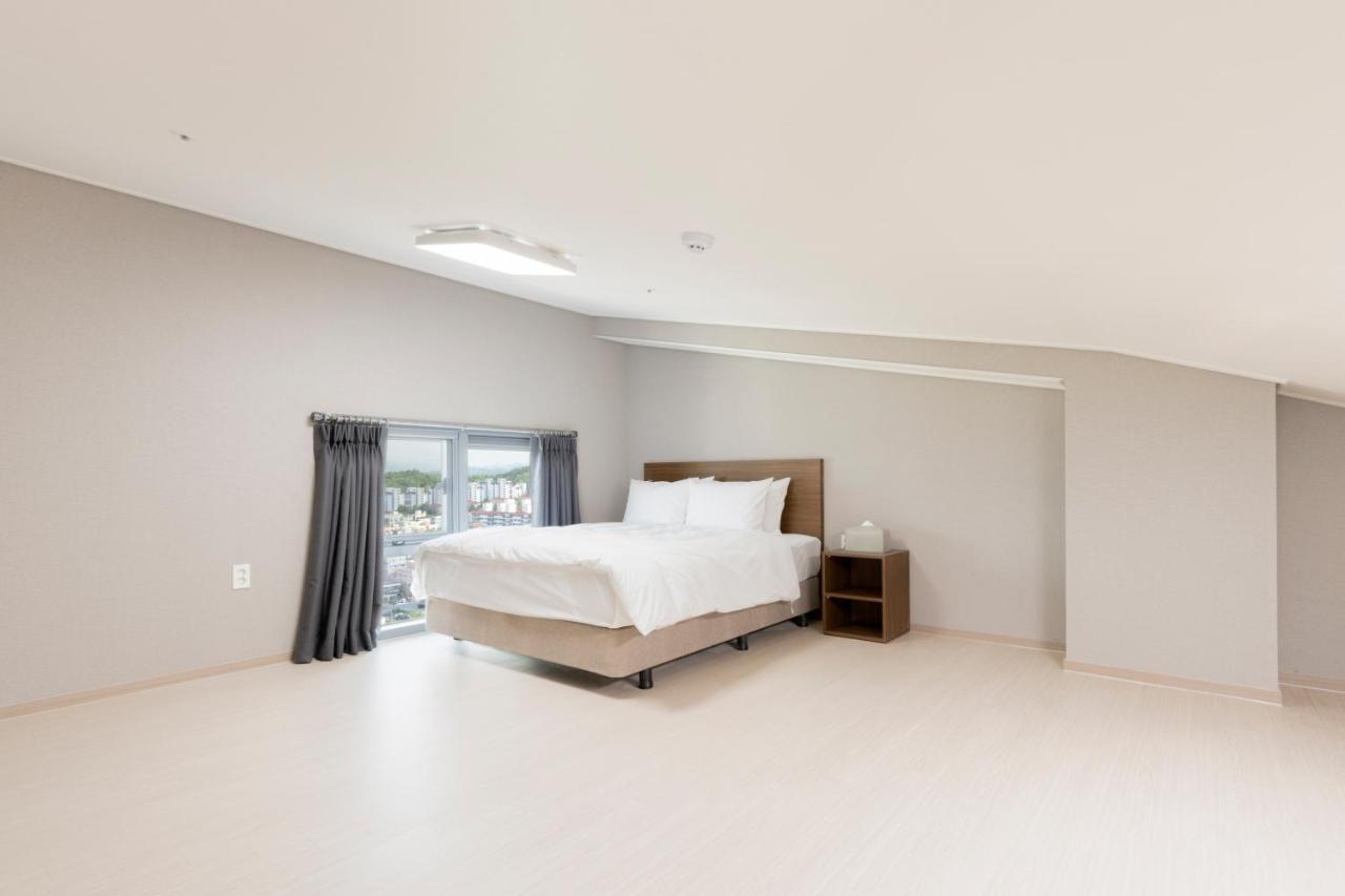 Donghae Oceancity Residence Hotel Exterior photo